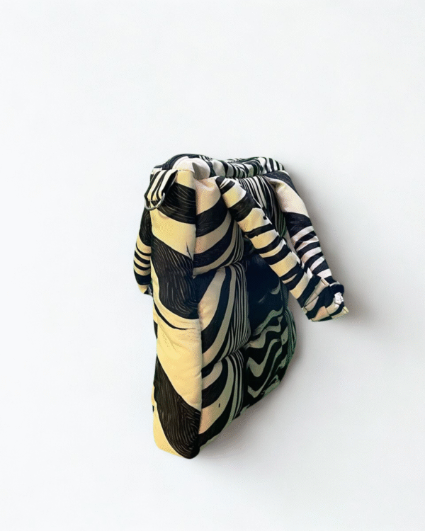 Puffer Bag Gato Negro