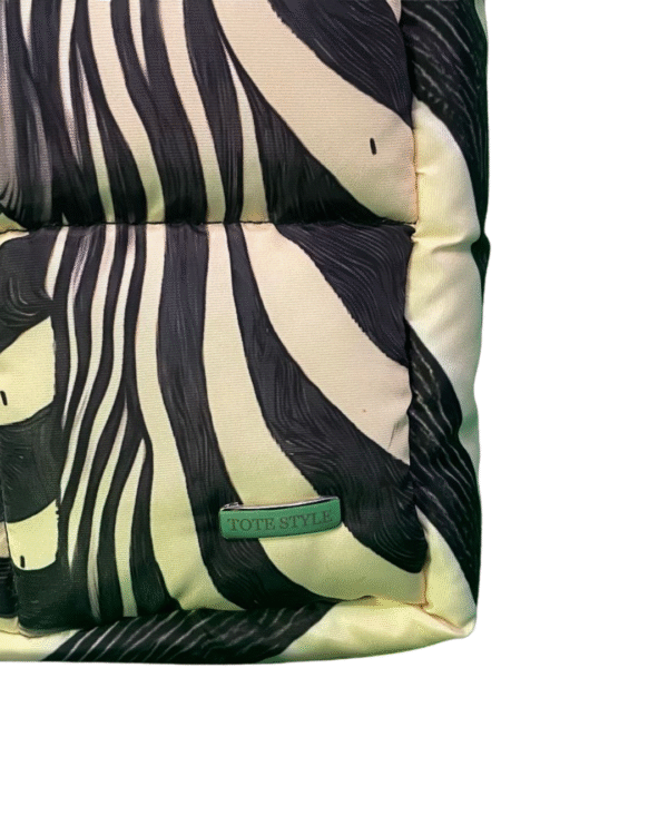 Puffer Bag Gato Negro